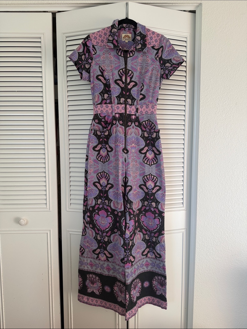 Nine Lives Bazaar Lavender and Black Printed Zip-Front mustang jumpsuit